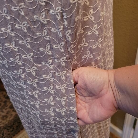 LOGO Lori Goldstein Midi Dress Eyelet Gray White Side Slit Casual Sleeveless XL - Picture 7 of 10